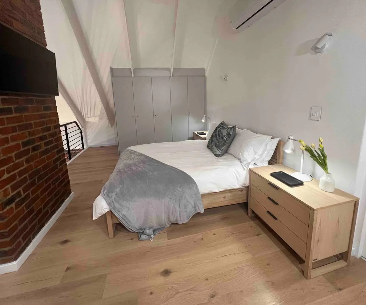 Upmarket Apartment 02